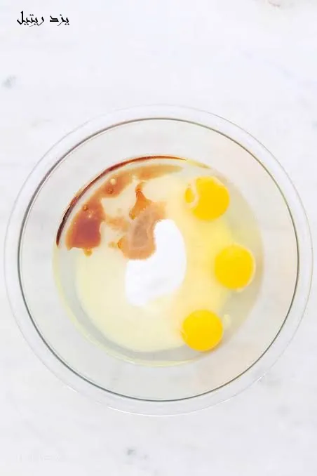 طرز تهیه پنکیک آمریکایی پفکی , مخلوط مواد تر با هم